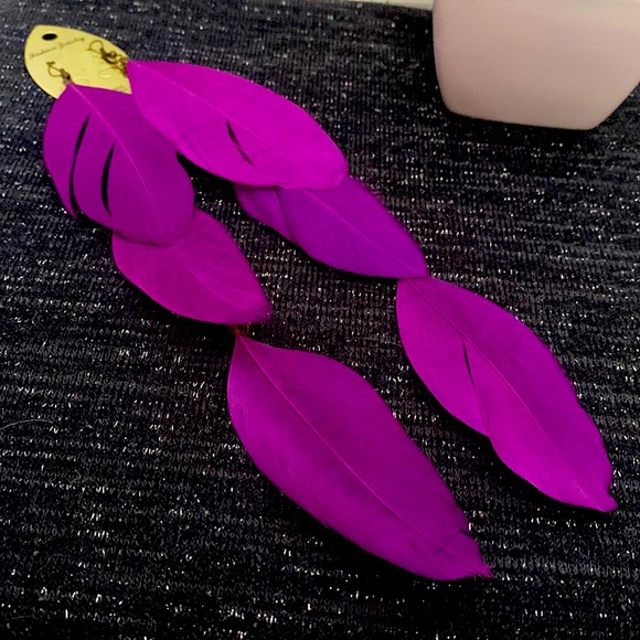🆕Extra long 3 Purple Feather 🪶 Fish hook Earrings - Picture 1 of 4